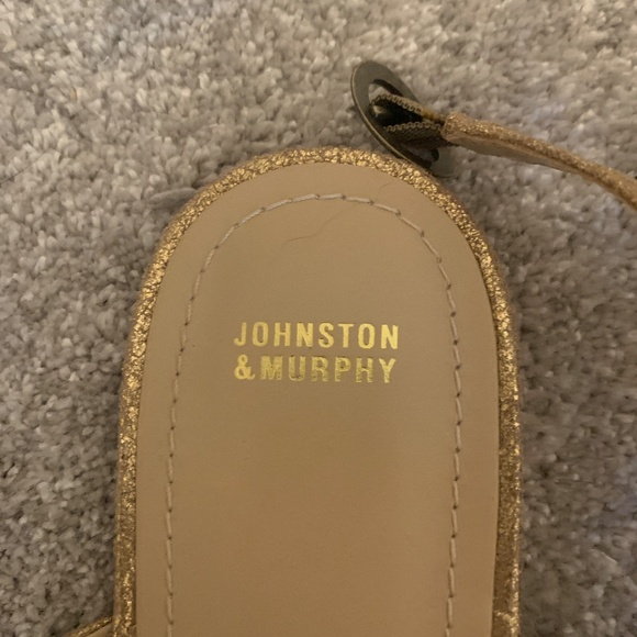 Johnston & Murphy women's gold sandals - Picture 4 of 4